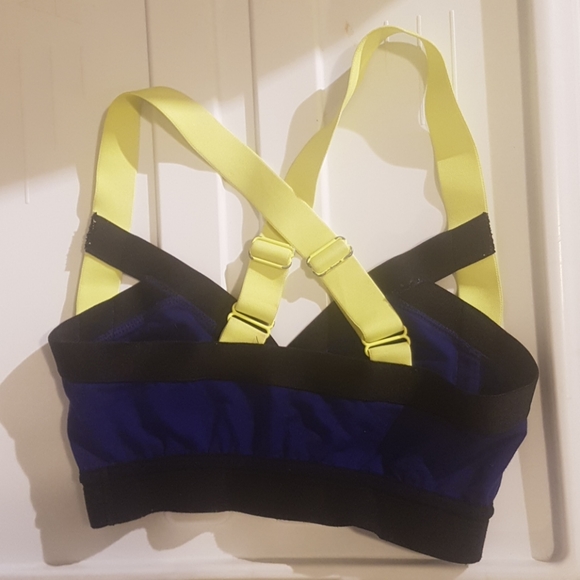 Aritzia Sports Bra - Picture 2 of 3